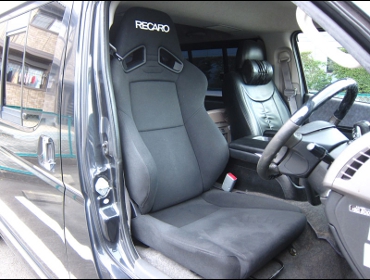 RECARO�i���J���V�[�g�j�@TOYOTA�@�n�C�G�[�X�@1�^�i2006�N�j�@�Ɂ@RECARO�i���J���j�@SR-7F�@KK100�@BK�@����