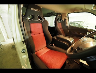 TOYOTA�@200�n�n�C�G�[�X�@�W���K�\�����ԁ@�Ɂ@RECARO�i���J���j�@SR-7F�@GK100�@BK/RED�@A/R�@�V�[�g�q�[�^�[�t���@�~���E�@����