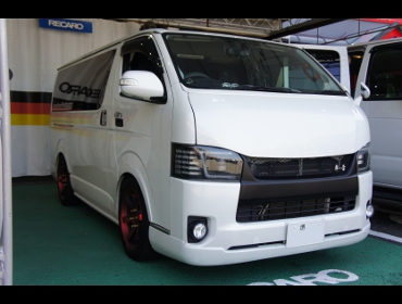 TOYOTA�@�n�C�G�[�X�@200�n�@�Ɂ@RECARO�i���J���j�@SR-7F�@GK100�@BK/RED�@����