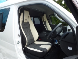 RECARO�i���J���V�[�g�j�@TOYOTA�@�n�C�G�[�X�@200�n�@4�^�@�O���@���S��GL�i�L�����s���O�j�@�Ɂ@RECARO�i���J���j�@LX-F�@IL110H�@���@�A�[�����X�g�t���@���E�@����