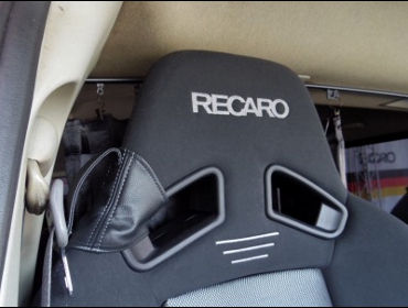 TOYOTA�@�n�C�G�[�X�i2006�N�j�@�Ɂ@RECARO�i���J���j�@SR-7F�@GK100�@BK/SIL�@�~���E�@����