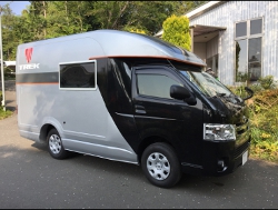 TOYOTA�@�n�C�G�[�X�@�f�B�[�[��2800�@4WD�@�Z�L�\�[TOM200�@�L�����s���O�J�[�@3�l�|���@�Ɂ@RECARO�i���J���j�@LX-F�@TR�@NN�@BK�@�A�[�����X�g�t���@����