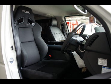 RECARO�i���J���V�[�g�j�@TOYOTA�@�n�C�G�[�X200�n�@�Ɂ@RECARO�i���J���j�@SR-7F�@GK100�@BK/BK�@����