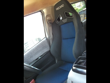 TOYOTA�@�n�C�G�[�X�@�Ɂ@RECARO�i���J���j�@SR-7F�@GK100�@BK/BL�@�V�[�g�q�[�^�[�t���@����