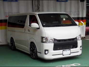 TOYOTA�@�n�C�G�[�X�@1GO-FTV�i2018�N�j�@�Ɂ@RECARO�i���J���j�@SR-7F�@Lassic�@RED�@�A�[�����X�g�t���@����