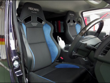 TOYOTA�@200�n�n�C�G�[�X�@�Ɂ@RECARO�i���J���j�@SR-7F�@����@�A�h�o���X�G�f�B�V����2019�@�u���[�@�i�A�[�����X�g�̌��t���^�C�v�j�@�~���E�@����