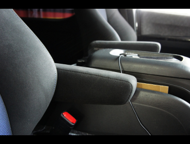 TOYOTA�@�n�C�G�[�X�@200�n�@�Ɂ@RECARO�i���J���j�@SR-7F�@GK100�@BK/�u���[�@�A�[�����X�g�t���@�~���E�@����