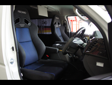 TOYOTA�@�n�C�G�[�X�@200�n�@�Ɂ@RECARO�i���J���j�@SR-7F�@GK100�@BK/�u���[�@�A�[�����X�g�t���@�~���E�@����
