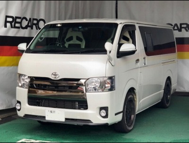 TOYOTA�@�n�C�G�[�X�@4�^�@�i���[�@�Ɂ@RECARO�i���J���j�@SR-7F�@Lassic�@���@�~���E�@����
