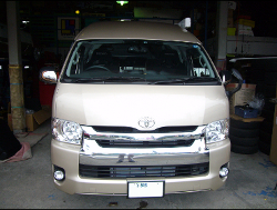 TOYOTA�@�n�C�G�[�X�@5�^�@�K�\�����@�L�����y�[�����ԁ@�Ɂ@RECARO�i���J���j�@SR-7F�@GK100�@BK�@�~���E�@����