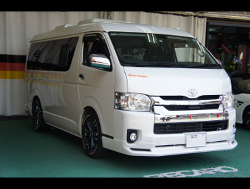 TOYOTA�@�n�C�G�[�X�@200�n�@5�^�i2018�N�j�@�Ɂ@RECARO�i���J���j�@SR-7F�@GK100�@BK/BK�@�~���E�@����