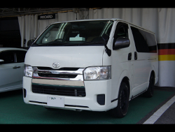 TOYOTA�@�n�C�G�[�X�@4�^�@�i���[�i2013�N�j�@�Ɂ@RECARO�i���J���j�@SR-7F�@KK100�@BK�@A/R�@����