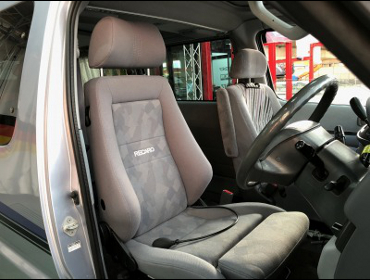 TOYOTA�@�n�C�G�[�X���W�A�X�@KCH40H�i1997�N�j�@�Ɂ@RECARO�i���J���j�@�G���S���hMV�@�O���C�@����