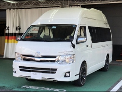 TOYOTA�@�n�C�G�[�X�@���C�h�@�L�����s���O�@�Ɂ@RECARO�i���J���j�@LX-F�@IL110H�@���@�~���E�@����