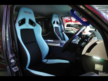 TOYOTA�@�n�C�G�[�X�@�Ɂ@RECARO�i���J���j�@SR-7F�@Lassic�@���F�@�~���E�@����