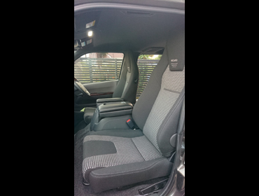 TOYOTA�@�n�C�G�[�X�@5�^�@�f�B�[�[���@�i���[�{�f�B�@�Ɂ@RECARO�i���J���j�@LX-F�@IN110�@BK�@�V�[�g�q�[�^�[�t���@�~���E�@����