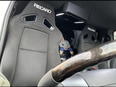 TOYOTA�@�n�C�G�[�X�@�Ɂ@RECARO�i���J���j�@SR-7F�@KK100�@BK�@�~���E�@����