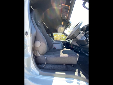 TOYOTA�@�n�C�G�[�X�@�Ɂ@RECARO�i���J���j�@LX-F�@TR�@NN�@BK�@����