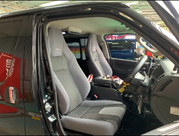 TOYOTA�@�n�C�G�[�X�i2015�N�j�@�Ɂ@RECARO�i���J���j�@LX-F�@IN110�@�O���C�@�V�[�g�q�[�^�[�t���@�~�@���E�@����