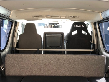 TOYOTA�@�n�C�G�[�X�@5�^�@�Ɂ@RECARO�i���J���j�@SR-7F�@KK100�@BK�@����