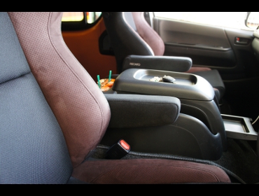 TOYOTA�@�n�C�G�[�X�@�Ɂ@RECARO�i���J���j�@SR-7F�@GU100H�@�u���E���@�V�[�g�q�[�^�[�t���@�A�[�����X�g�t���@�~���E�@����