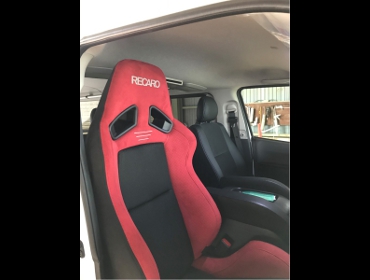 TOYOTA�@�n�C�G�[�X�@200�n�@4�^�@�X�[�p�[GL�@�Ɂ@RECARO�i���J���j�@SR-7�@GU100�@RED�@����