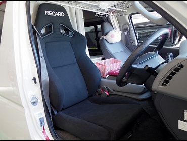 TOYOTA�@���W�A�X�G�[�X�@200�n�@�Ɂ@RECARO�i���J���j�@SR-7F�@KK100�@BK�@����
