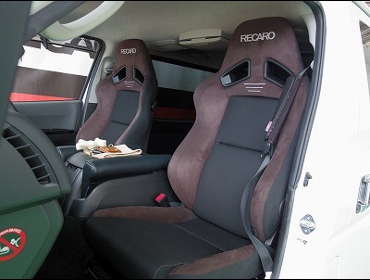 TOYOTA�@�n�C�G�[�X�@4WD�@�X�[�p�[GL�@�i���[���f���i2016�N�j�@�Ɂ@RECARO�i���J���j�@SR-7�@GU100�@�u���E���@���@SR-7F�@GU100�@�u���E���@����