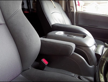 TOYOTA�@�n�C�G�[�X�@200�n�@4�^�@�Ɂ@RECARO�i���J���j�@SR-7F�@GK100�@BK�@�A�[�����X�g�t���@����