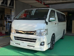 TOYOTA�@�n�C�G�[�X�@3�^�@S-GL�@�Ɂ@RECARO�i���J���j�@SR-7F�@GU100�@BK�@A/R�^�C�v�@����