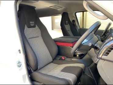 TOYOTA�@�n�C�G�[�X�@4�^���C�h�~�h�����[�t�@�K�\�����@TRH219W�@�Ɂ@RECARO�i���J���j�@LX-F�@IN110�@BK�@�~���E�@����