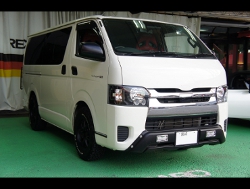 TOYOTA�@�n�C�G�[�X�@5�^�@�f�B�[�[���@�W���{�f�B�i2020�N�j�@�Ɂ@RECARO�i���J���j�@SR-7F�@GK100�@BK/RED�@�~���E�@����