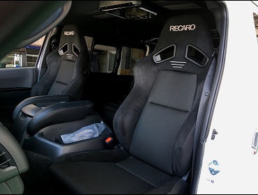 TOYOTA�@�n�C�G�[�X���C�h�@�Ɂ@RECARO�i���J���j�@SR-7F�@GU100�@BK�@�~���E�@����