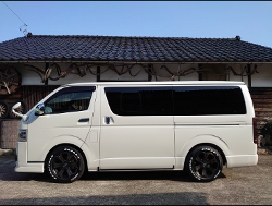 TOYOTA�@200�n�n�C�G�[�X�@�Ɂ@RECARO�i���J���j�@SR-7F�@KK100�@BK�@����