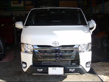 TOYOTA�@�n�C�G�[�X�@GDH206V�@�Ɂ@RECARO�i���J���j�@SR-7F�@GU100�@BK/BK�@A/R�@�~���E�@����