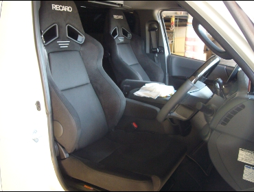 TOYOTA�@�n�C�G�[�X�@GDH206V�@�Ɂ@RECARO�i���J���j�@SR-7F�@GU100�@BK/BK�@A/R�@�~���E�@����