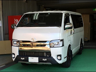 TOYOTA�@�n�C�G�[�X�@200�n�i2019�N7���j�@�Ɂ@RECARO�i���J���j�@SR-7F�@GK100�@BK/RED�@����