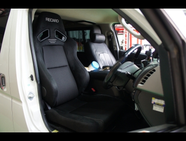 TOYOTA�@�n�C�G�[�X�@�Ɂ@RECARO�i���J���j�@SR-7F�@GU00�@BK�@A/R�@����
