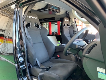 TOYOTA�@�n�C�G�[�X���C�h�i2019�N�j�@�Ɂ@RECARO�i���J���j�@SR-7F�@KK100�@BK�@�A�[�����X�g�t���@�~���E�@����