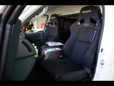 TOYOTA�@�n�C�G�[�X�@�Ɂ@RECARO�i���J���j�@SR-7F�@GK100�@BK/BK�@�~���E�@����
