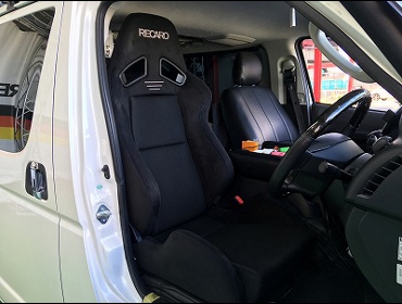 TOYOTA�@200�n�n�C�G�[�X�@�Ɂ@RECARO�i���J���j�@SR-7�@GU100�@BK�@����