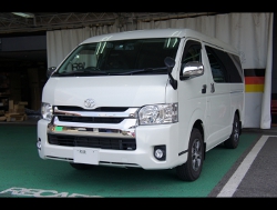 TOYOTA�@�n�C�G�[�X�@TRH219W�i2018�N�j�@�Ɂ@RECARO�i���J���j�@SR-7F�@GK100�@BK/SIL�@����