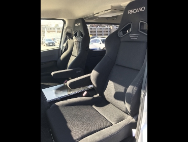 TOYOTA�@�n�C�G�[�X4�^�@�X�[�p�[GL�@�W���{�f�B�@�Ɂ@RECARO�i���J���j�@SR-7F�@GK100�@BK/BK�@�A�[�����X�g�t���@�~���E�@����