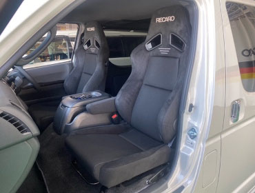 TOYOTA�@�n�C�G�[�X�@6�^�@���C�h�@�L�����s���O�@�Ɂ@RECARO�i���J���j�@SR-7F�@GU100�@BK�@�~���E�@����
