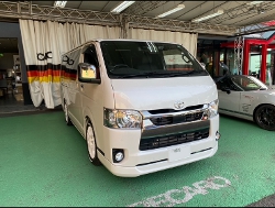 TOYOTA�@�n�C�G�[�X�i2021�N�j�@�Ɂ@RECARO�i���J���j�@SR-7F�@GK100�@BK/RED�@A/R�@����