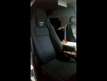 TOYOTA�@�n�C�G�[�X�@�O�����h�L���r���i2016�N�j�@�Ɂ@RECARO�i���J���j�@LX-F TR NN�@�A�[�����X�g�t���@����