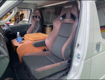 TOYOTA�@�n�C�G�[�X�@5�^�@���C�h�i2020�N�j�@�Ɂ@RECARO�i���J���j�@SR-7F�@GU100�@�u���E���@�A�[�����X�g�t���@�~���E�@����