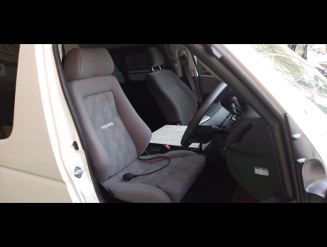 TOYOTA�@�n�C�G�[�X�i2017�N�j�@RECARO�i���J���j�@SR-7F�@GK100�@BK/BK�@�V�[�g�q�[�^�[�t���@����