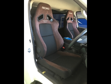 TOYOTA�@�n�C�G�[�X�@4�^�i2015�N�j�@�Ɂ@RECARO�i���J���j�@SR-7F�@GU100�@�u���E���@A/R�^�C�v�@�~���E�@����