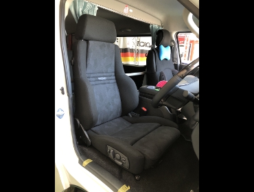 TOYOTA�@�n�C�G�[�X�@�Ɂ@RECARO�i���J���j�@�I���\�y�hAN220HV�@BK�@����